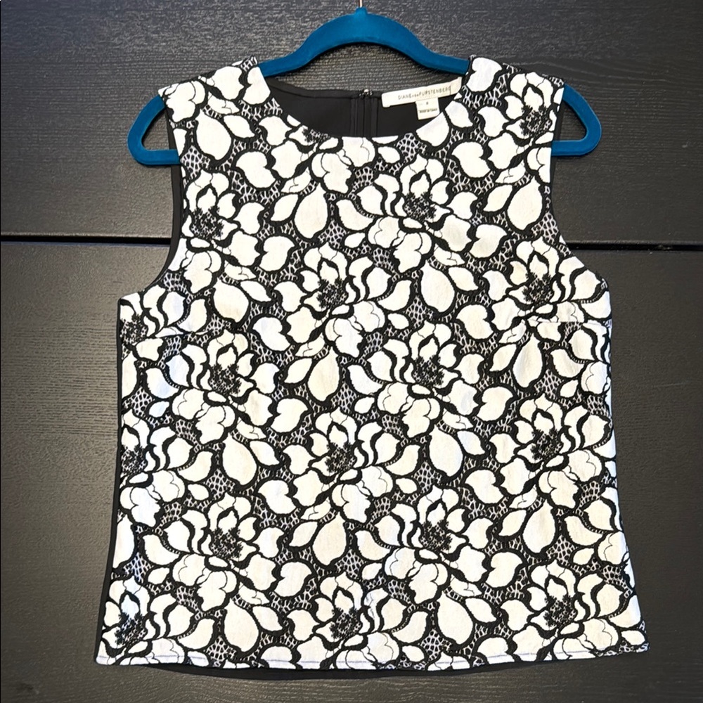 Diane von Furstenberg Black & White Floral Jacquard Top